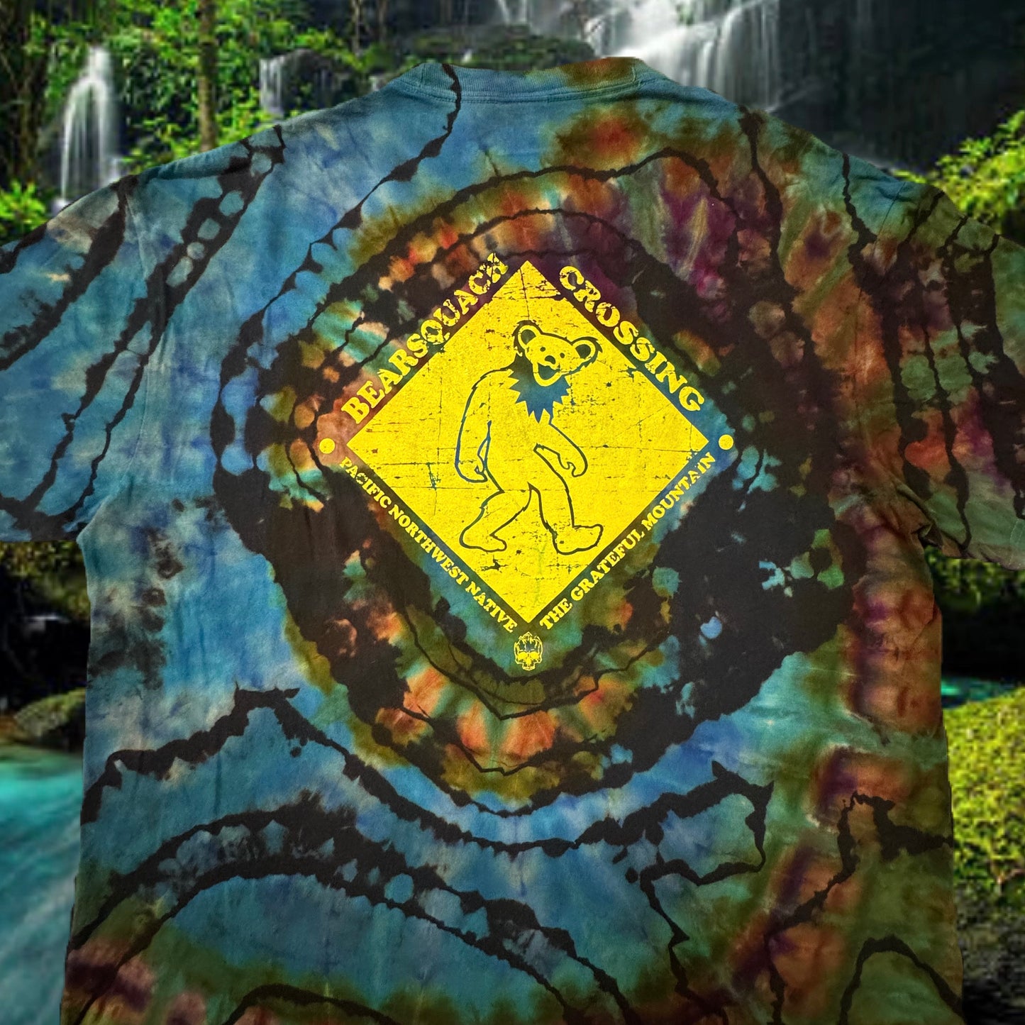 BearSquach Crossing Reversed Bluebird Swirl Ice Dye /// Size XL